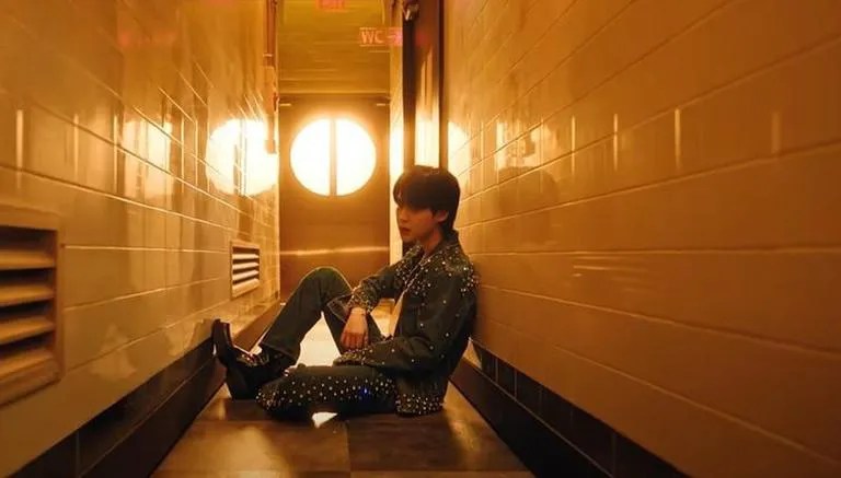 Jimin's MV "Like Crazy" / Still © BIGHIT MUSIC
