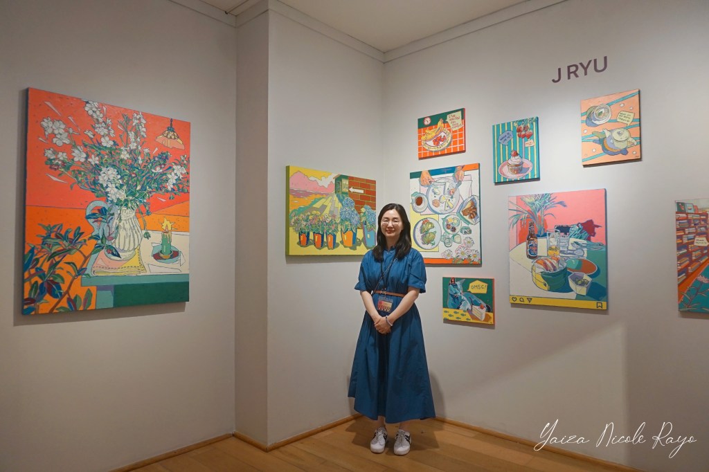 J Ryu’s paintings emanate warmth as if each brushstroke invites viewers to partake in the celebration of life / Image © Yaize Nicole Raya