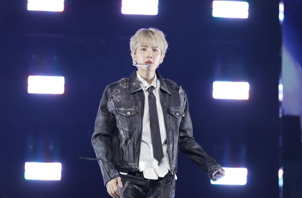 Baekhyun in London: A Powerful and Passionate Performance on the