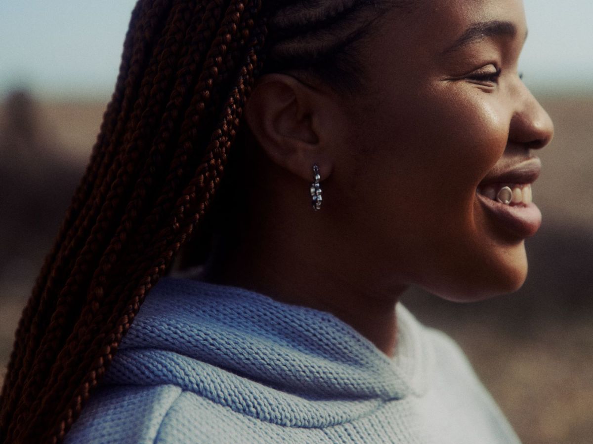 Debbie Returns with “The Rain Isn’t Over”: Her Most Moving Single Yet – Exclusive Interview