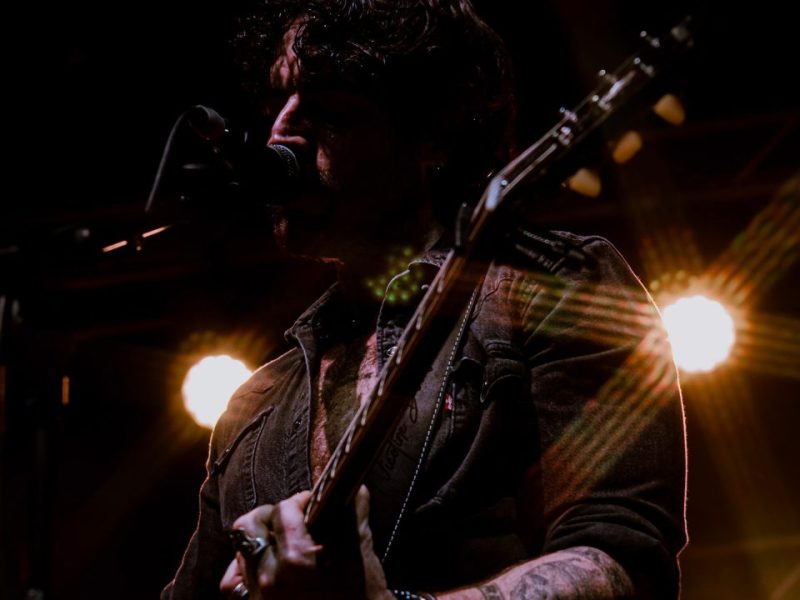One Hell of a Voice: Nicotine Dolls Take on London – Concert Review
